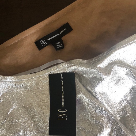 Women’s Off-Shoulder Dress Up Top! - Picture 2 of 6